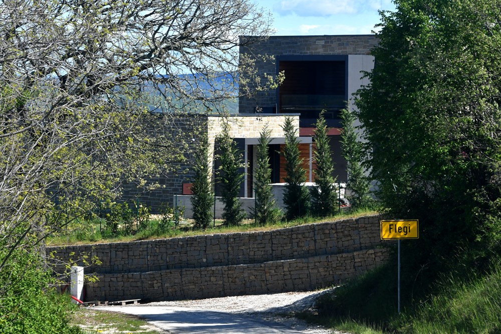 Vila je smještena u zaselku Flegi (Snimio Milivoj Mijošek)